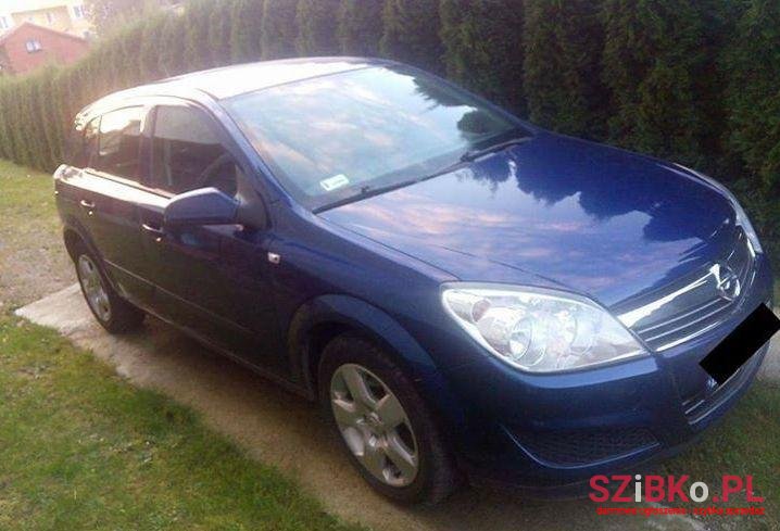 2007' Opel Astra photo #1