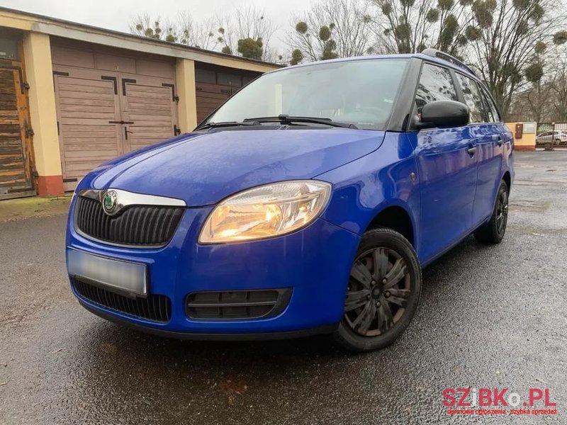 2009' Skoda Fabia 1.2 12V Ambition photo #1