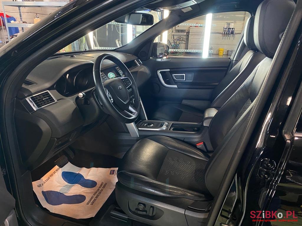 2019' Land Rover Discovery Series II photo #1