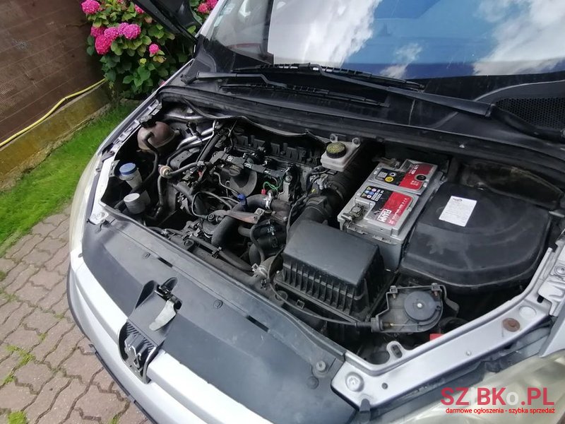 2001' Peugeot 307 2.0 Hdi photo #2