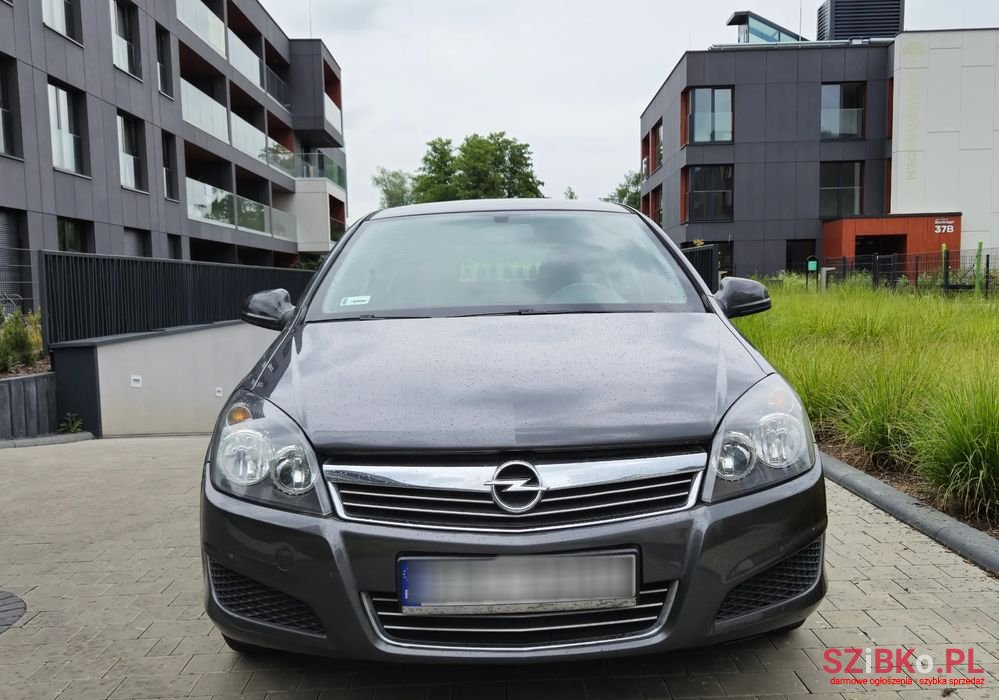 2012' Opel Astra Iv 1.6 Active photo #2