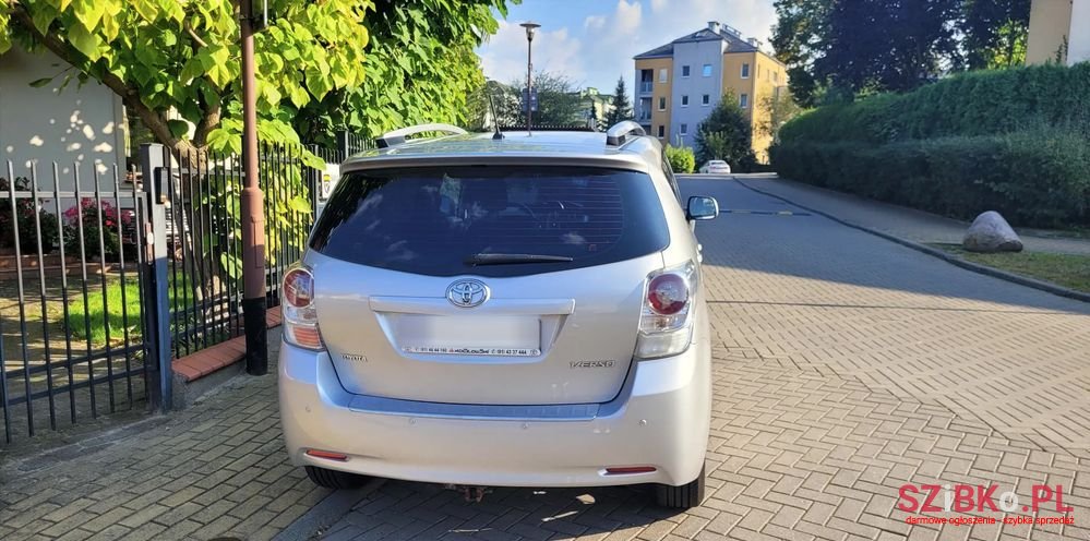 2009' Toyota Verso 2.0 D-4D Sol Sw 7Os photo #5