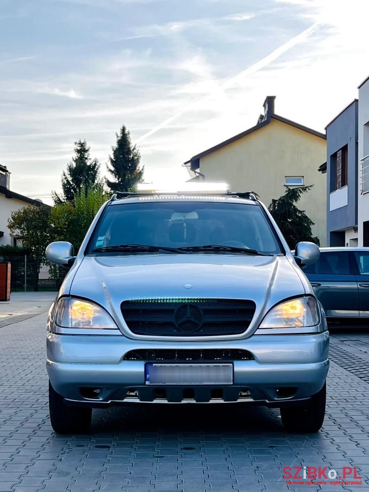 2000' Mercedes-Benz Ml 270 Cdi photo #1