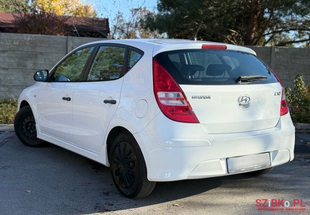 2011' Hyundai i30 photo #2