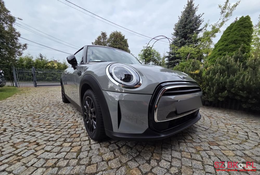 2021' MINI Cooper photo #2