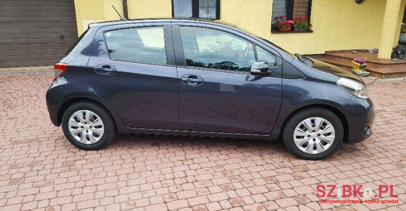 2012' Toyota Yaris photo #1