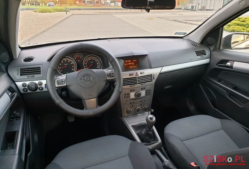 2006' Opel Astra photo #6