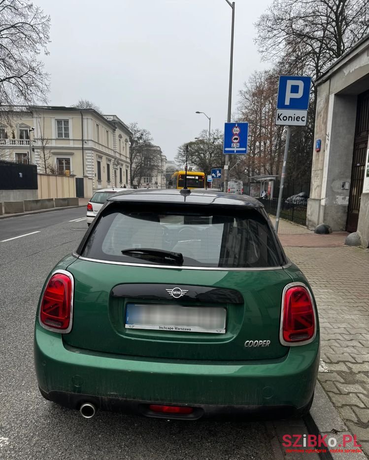 2020' MINI Cooper Standard photo #1