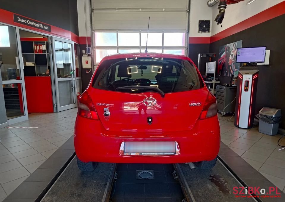 2008' Toyota Yaris photo #6