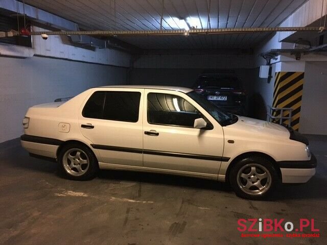 1996' Volkswagen Vento photo #5