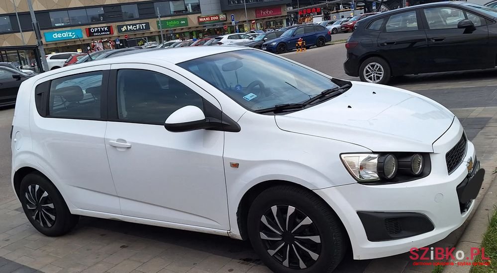 2011' Chevrolet Aveo 1.4 Lt photo #2