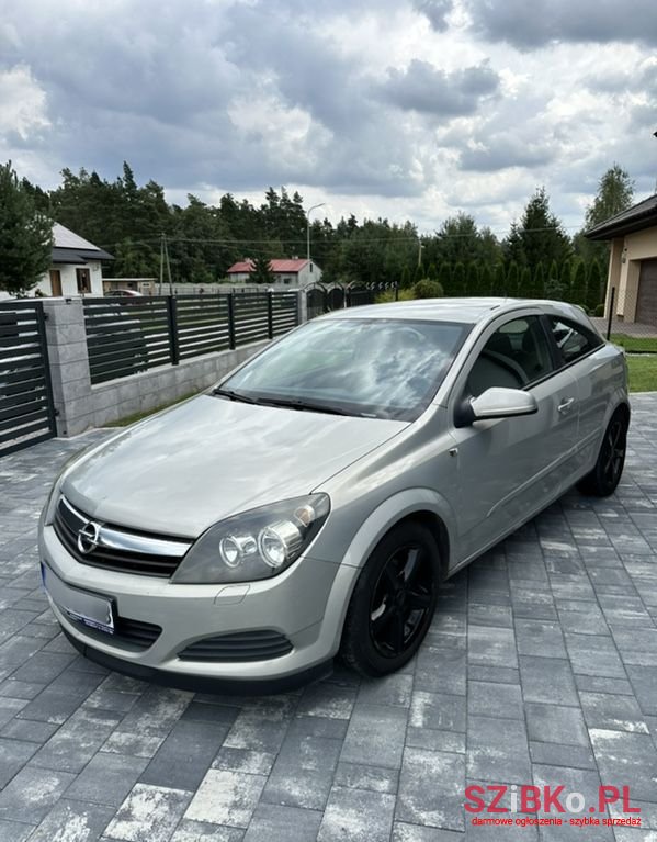 2006' Opel Astra Gtc 1.4 Edition photo #1