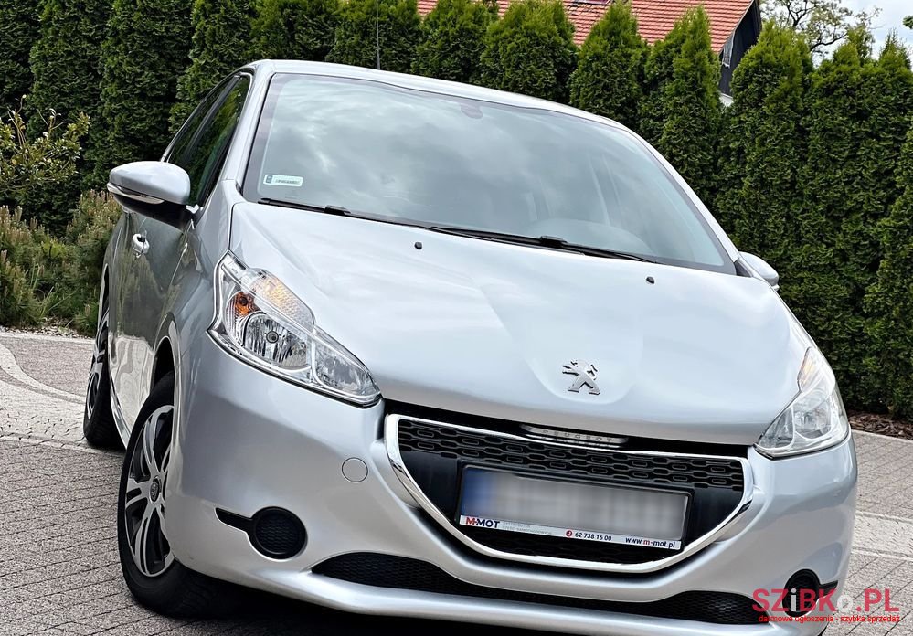 2012' Peugeot 208 1.4 Hdi Active Pack photo #6