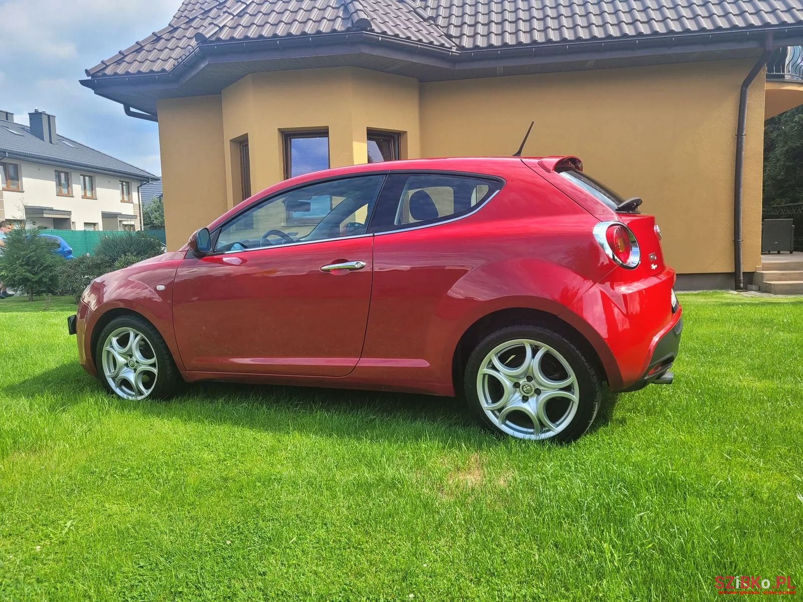 2011' Alfa Romeo MiTo photo #3