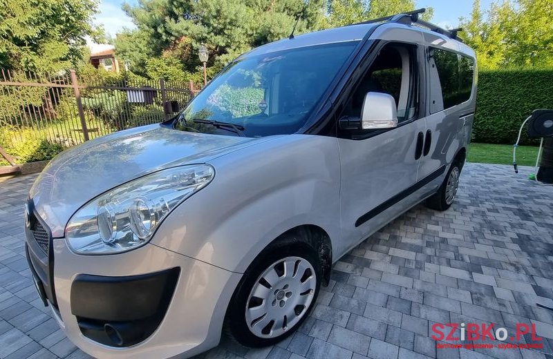 2011' Fiat Doblo 1.6 Multijet 16V Active photo #3