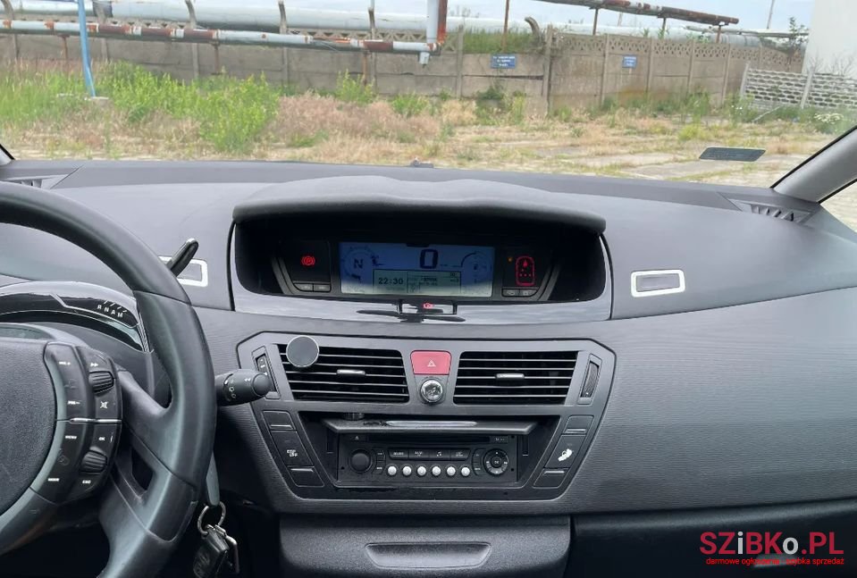 2007' Citroen C4 Picasso photo #3