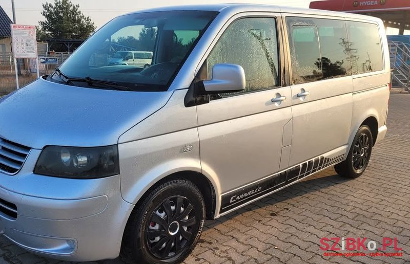 2005' Volkswagen Caravelle photo #6