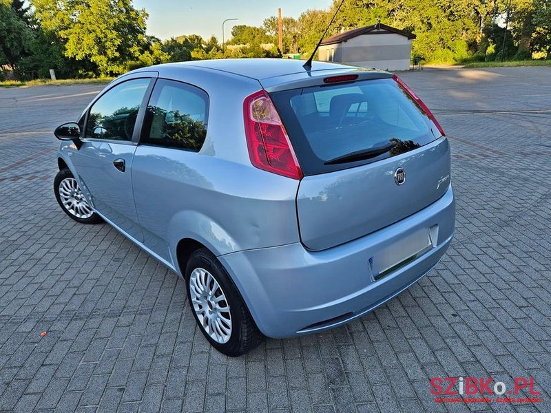 2009' Fiat Grande Punto 1.4 8V photo #6