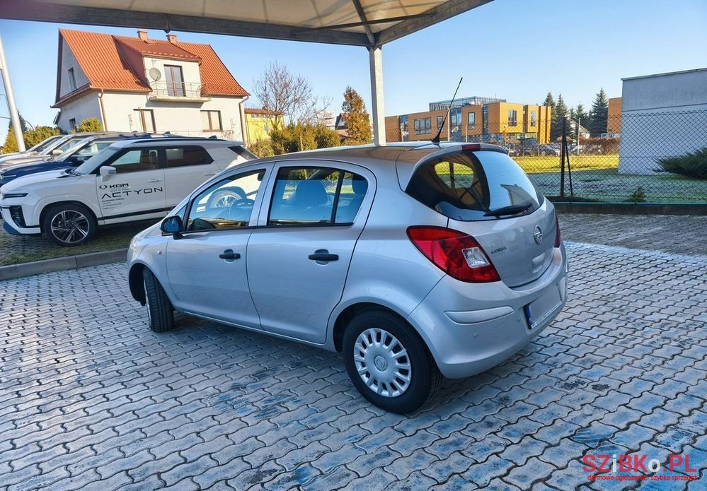 2014' Opel Corsa photo #3