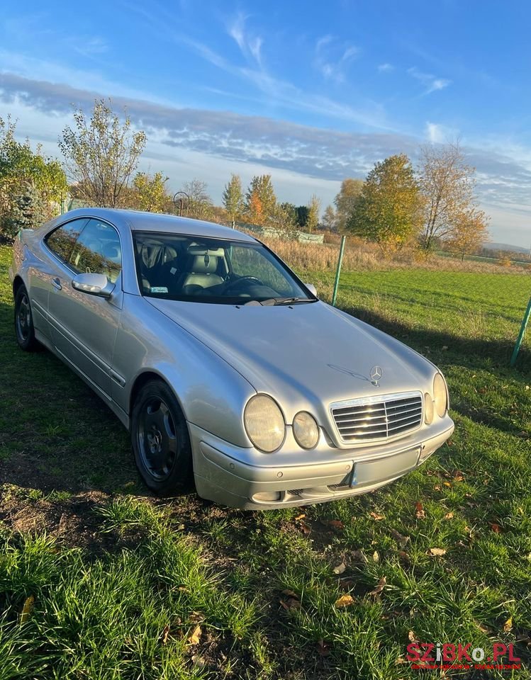 2002' Mercedes-Benz CLK 320 Elegance photo #1