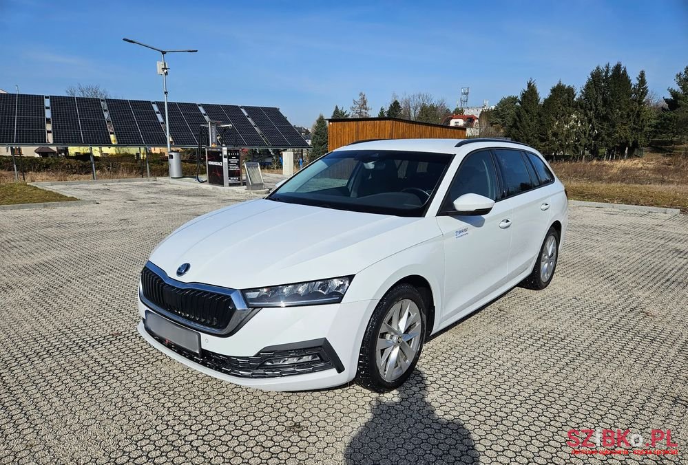 2020' Skoda Octavia 2.0 Tdi Ambition photo #2