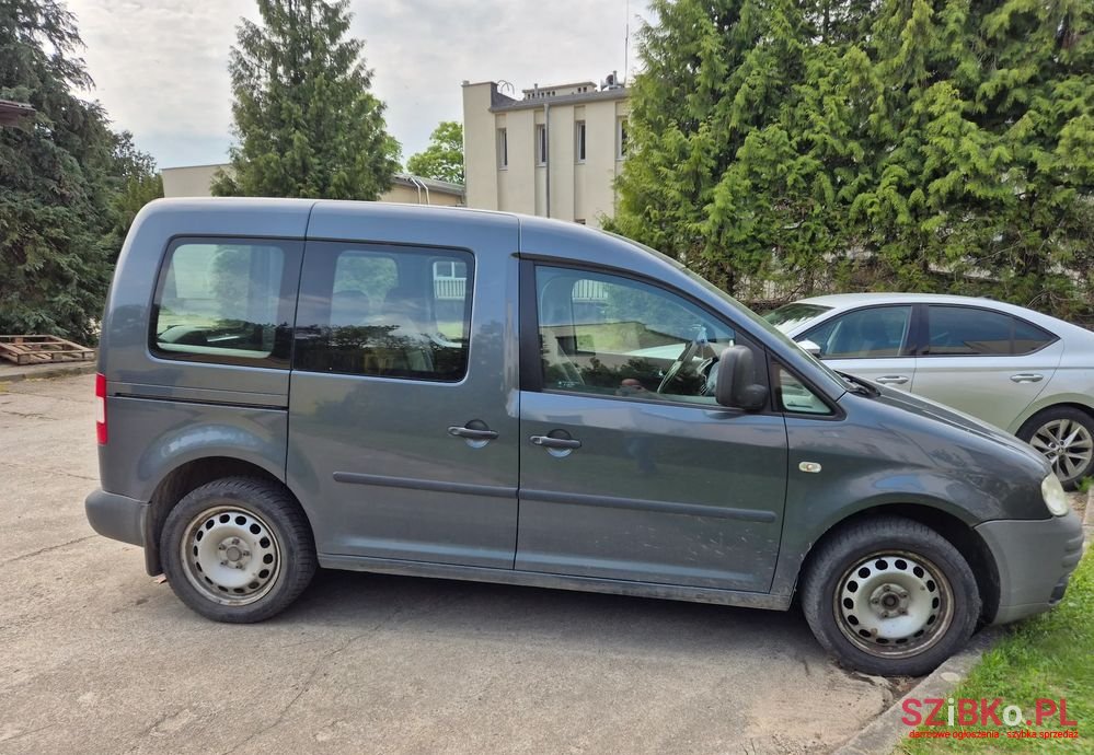 2009' Volkswagen Caddy Life photo #2