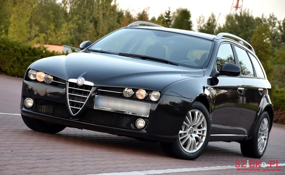 2008' Alfa Romeo 159 photo #2