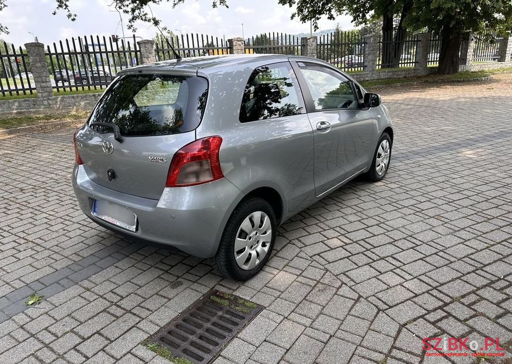 2008' Toyota Yaris 1.3 Vvt-I Sol photo #3