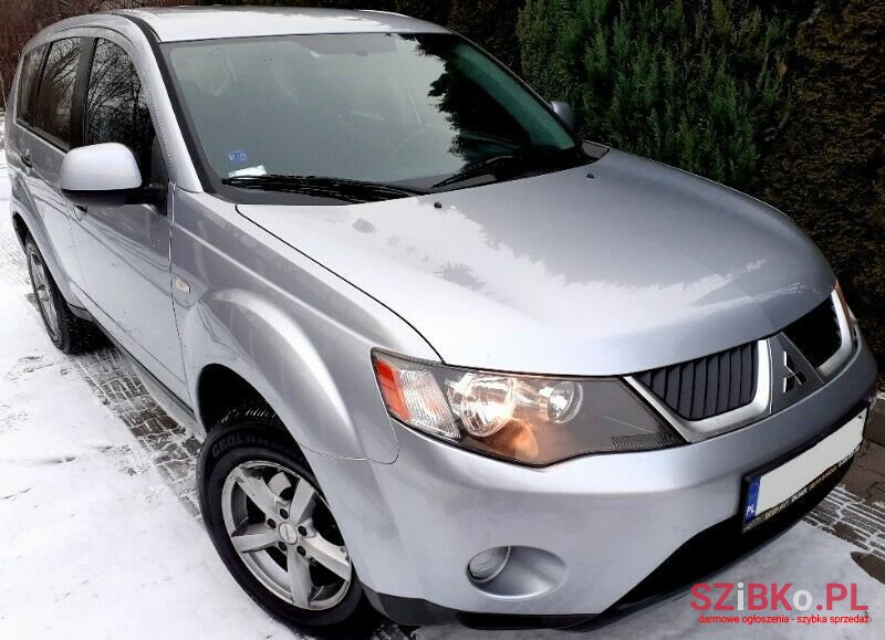 2008' Mitsubishi Outlander photo #4