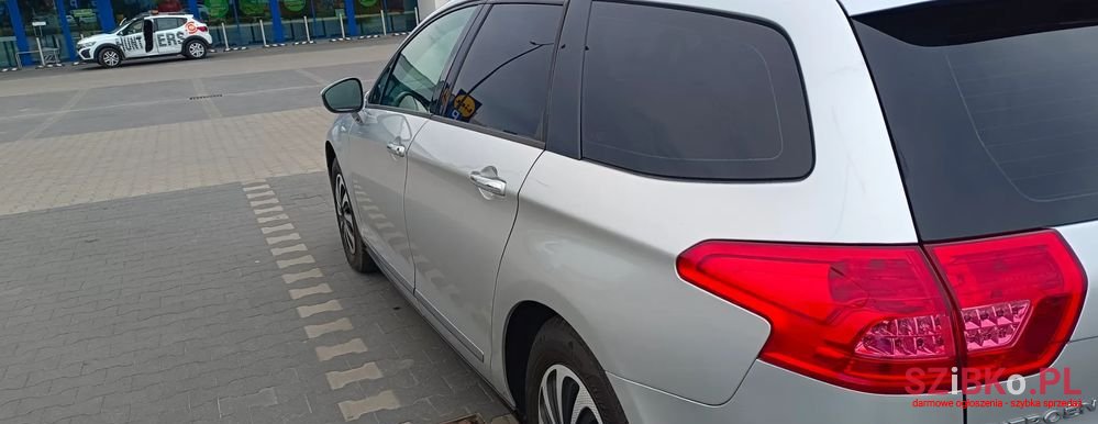 2010' Citroen C5 photo #5