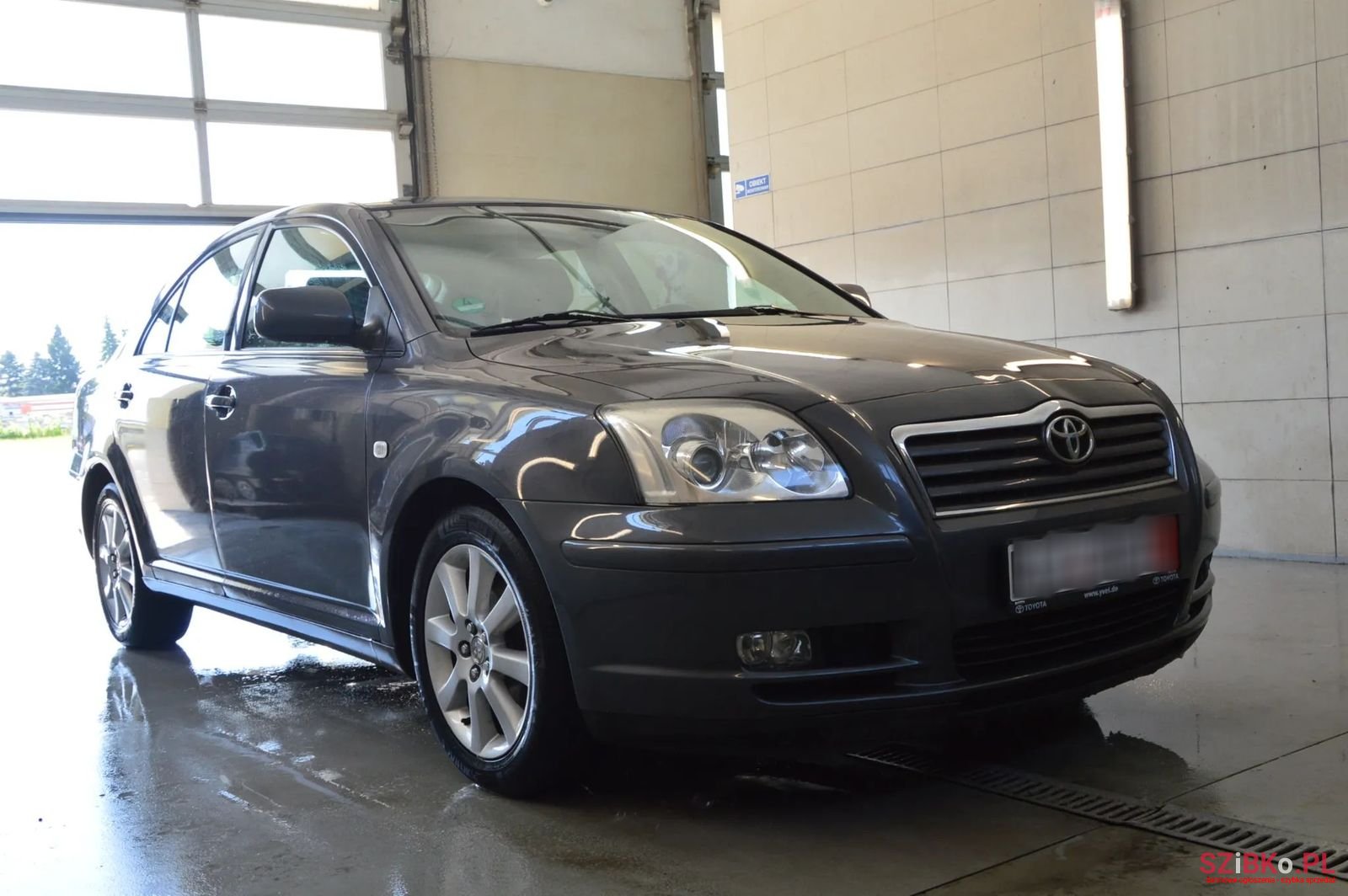 2006' Toyota Avensis photo #2