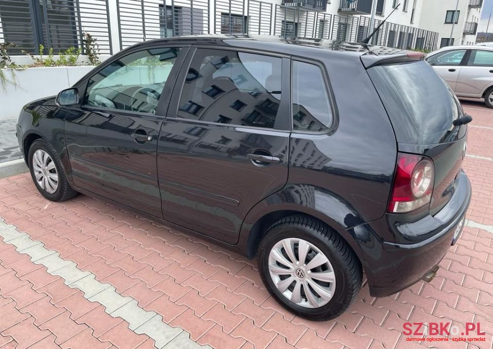 2005' Volkswagen Polo photo #3