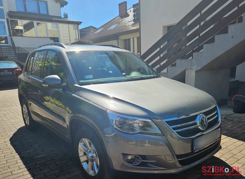 2009' Volkswagen Tiguan photo #1