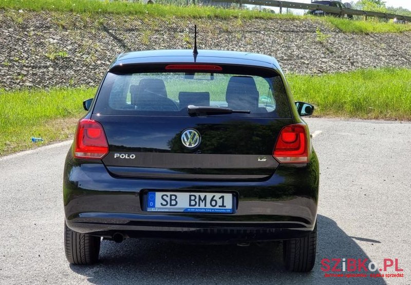 2011' Volkswagen Polo photo #6