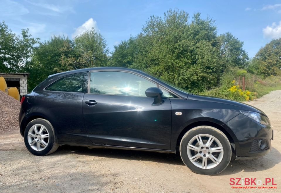2011' SEAT Ibiza photo #6
