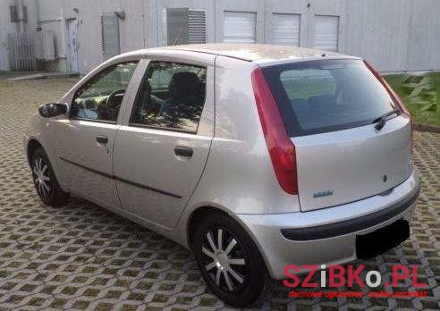 2002' Fiat Punto photo #2