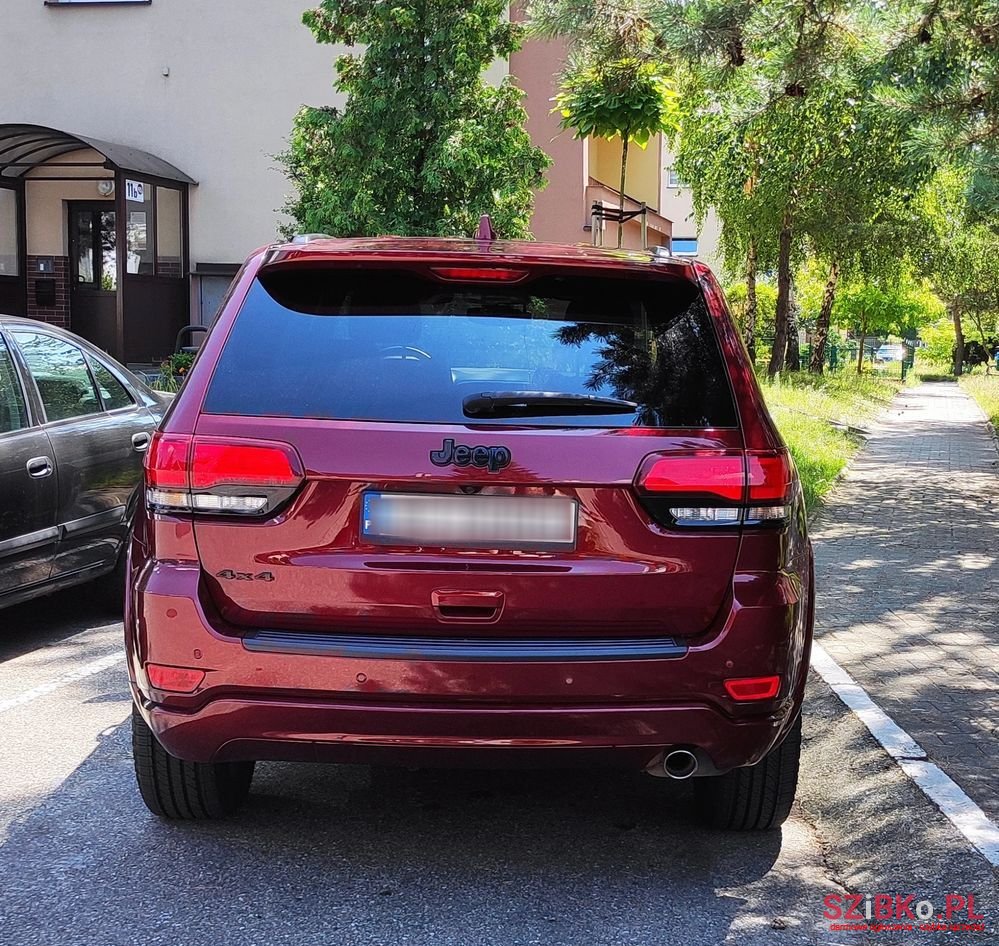 2019' Jeep Grand Cherokee photo #5