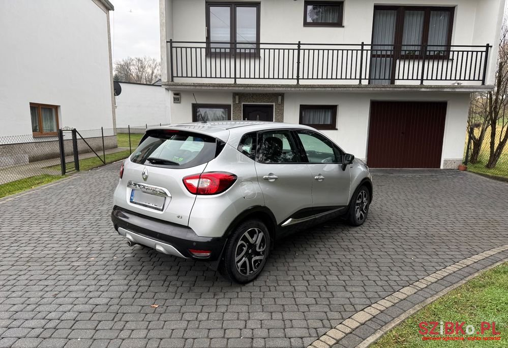 2015' Renault Captur photo #6