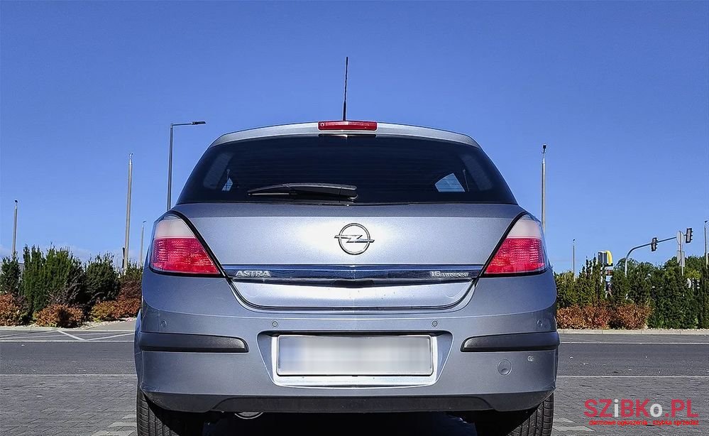 2004' Opel Astra 1.6 photo #3