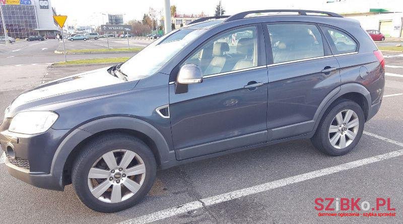 2007' Chevrolet Captiva photo #3