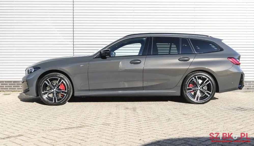 2023' BMW 3 Series photo #1