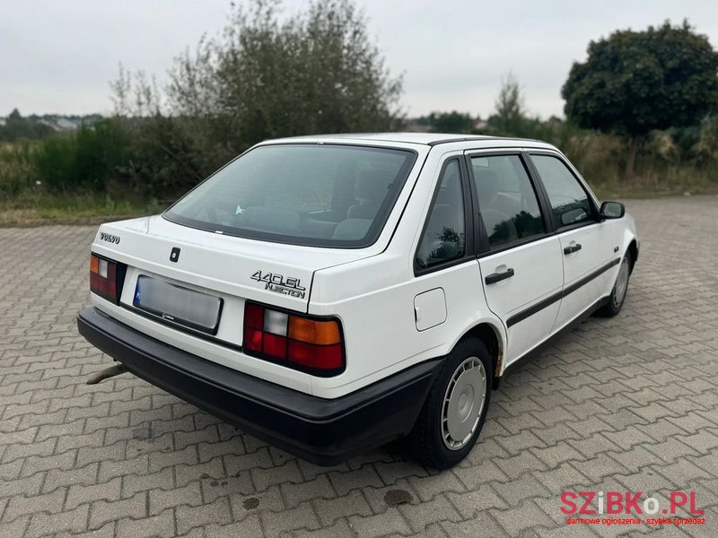 1991' Volvo Seria 400 photo #4