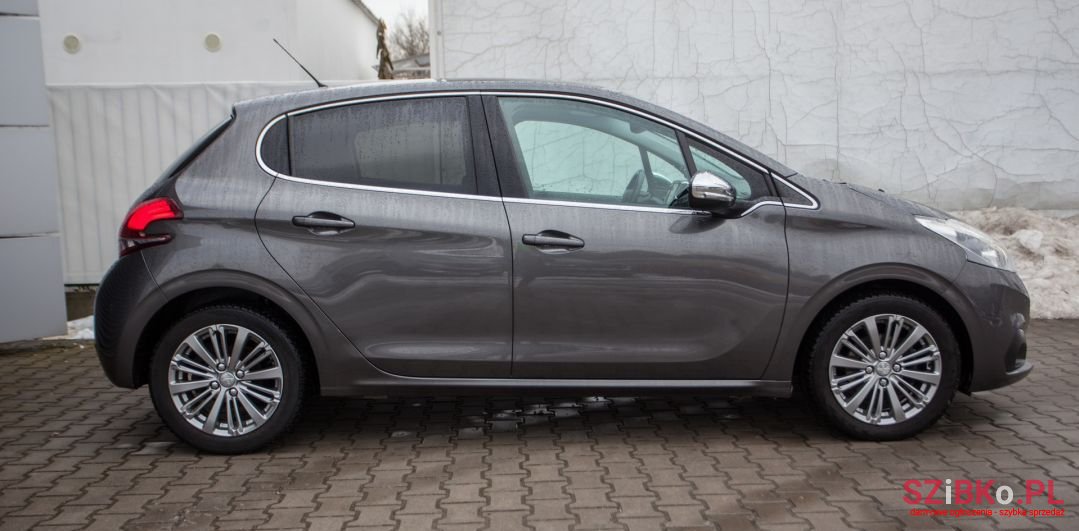 2018' Peugeot 208 photo #5