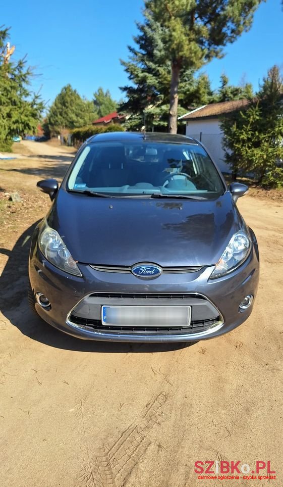 2010' Ford Fiesta 1.25 Ambiente photo #3