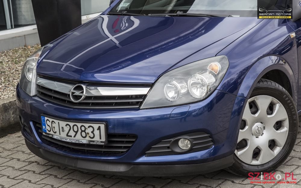 2008' Opel Astra photo #2