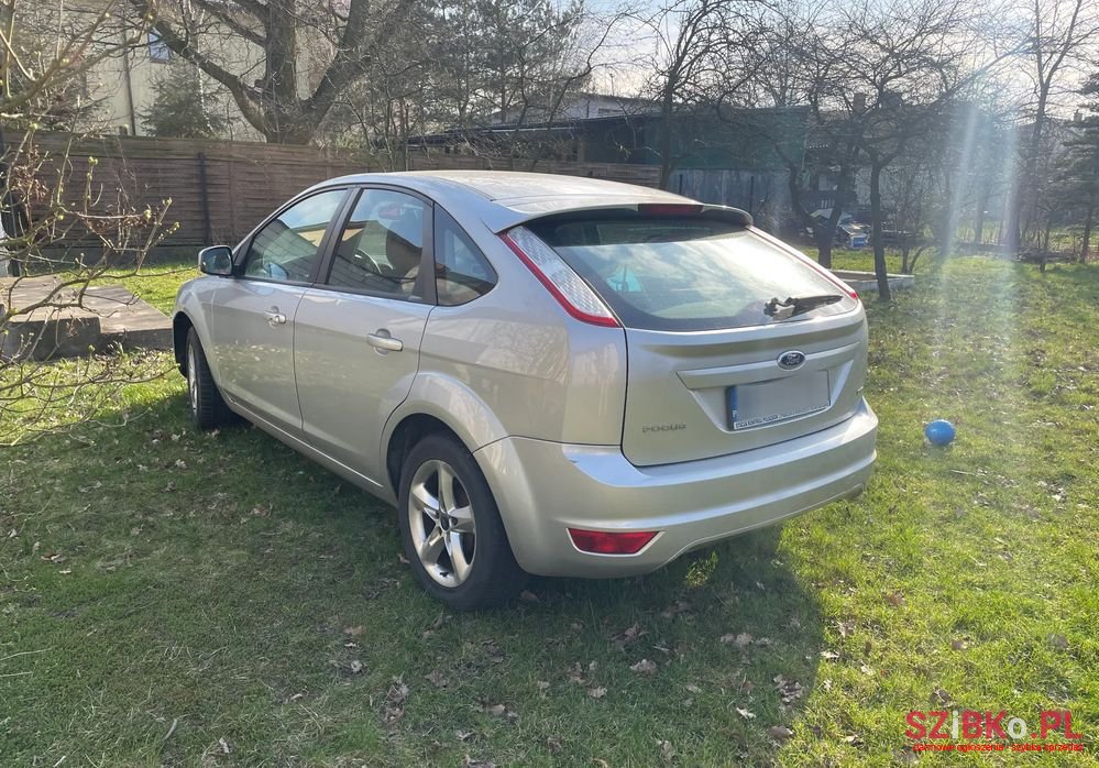 2010' Ford Focus photo #5