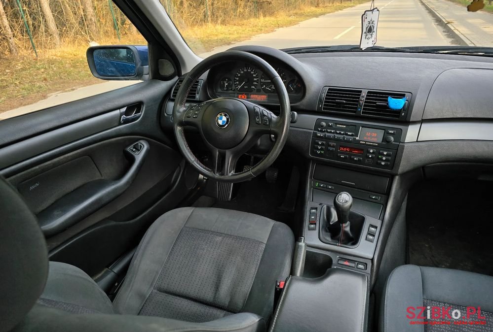 2004' BMW 3 Series 318I Edition Sport photo #6