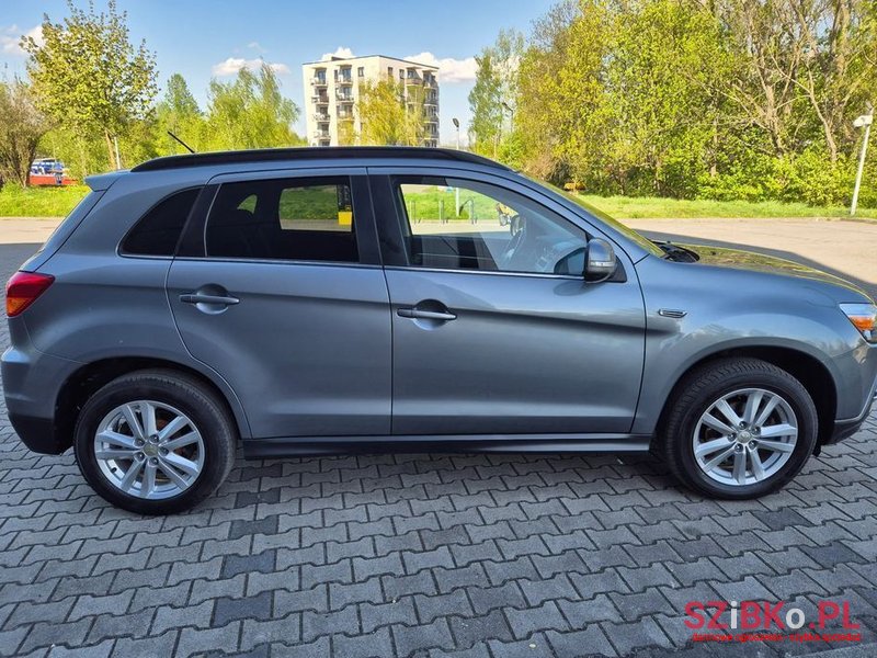 2011' Mitsubishi ASX photo #4