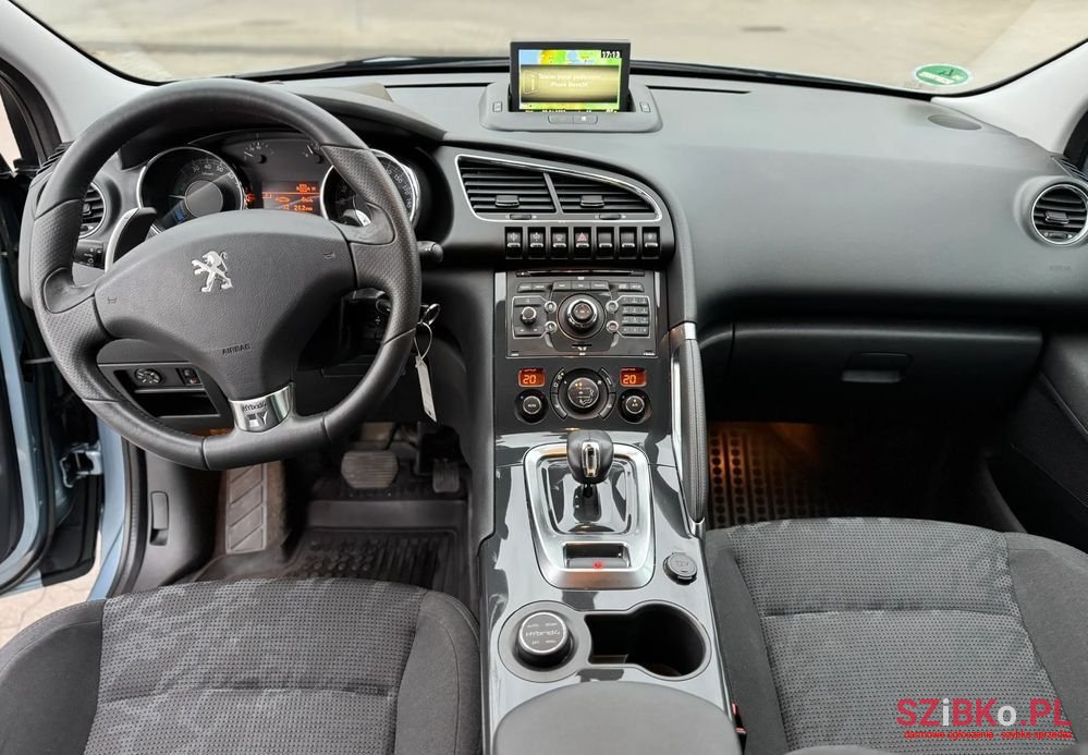 2012' Peugeot 3008 2.0 Hybrid4 photo #5