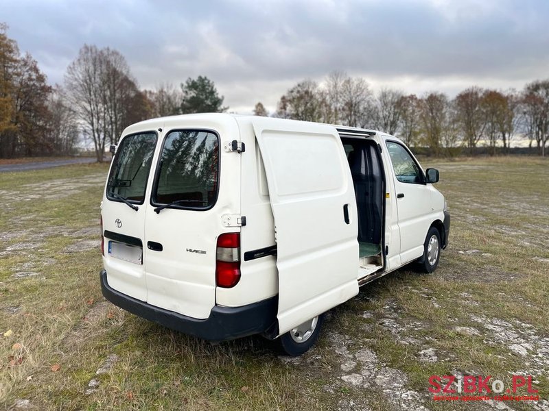 2008' Toyota HiAce D4-D Top photo #3